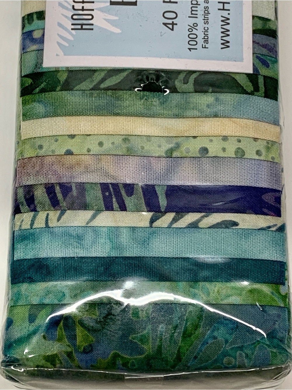 Hoffman Fabrics Bali Pops Grasshopper 40 Strips 2.5” x 44” Batik Fabric NWT - Picture 5 of 8